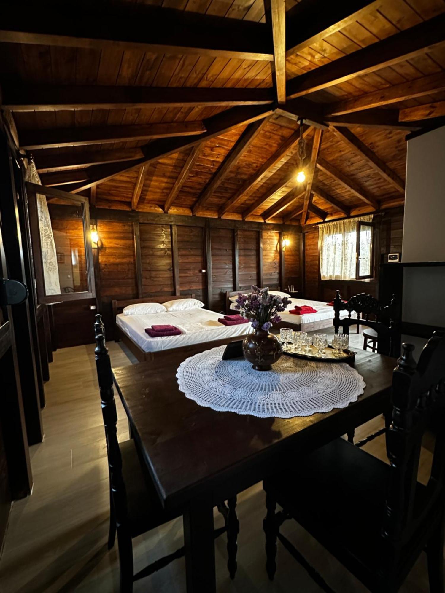 Guest House Gorani Berat Exterior foto