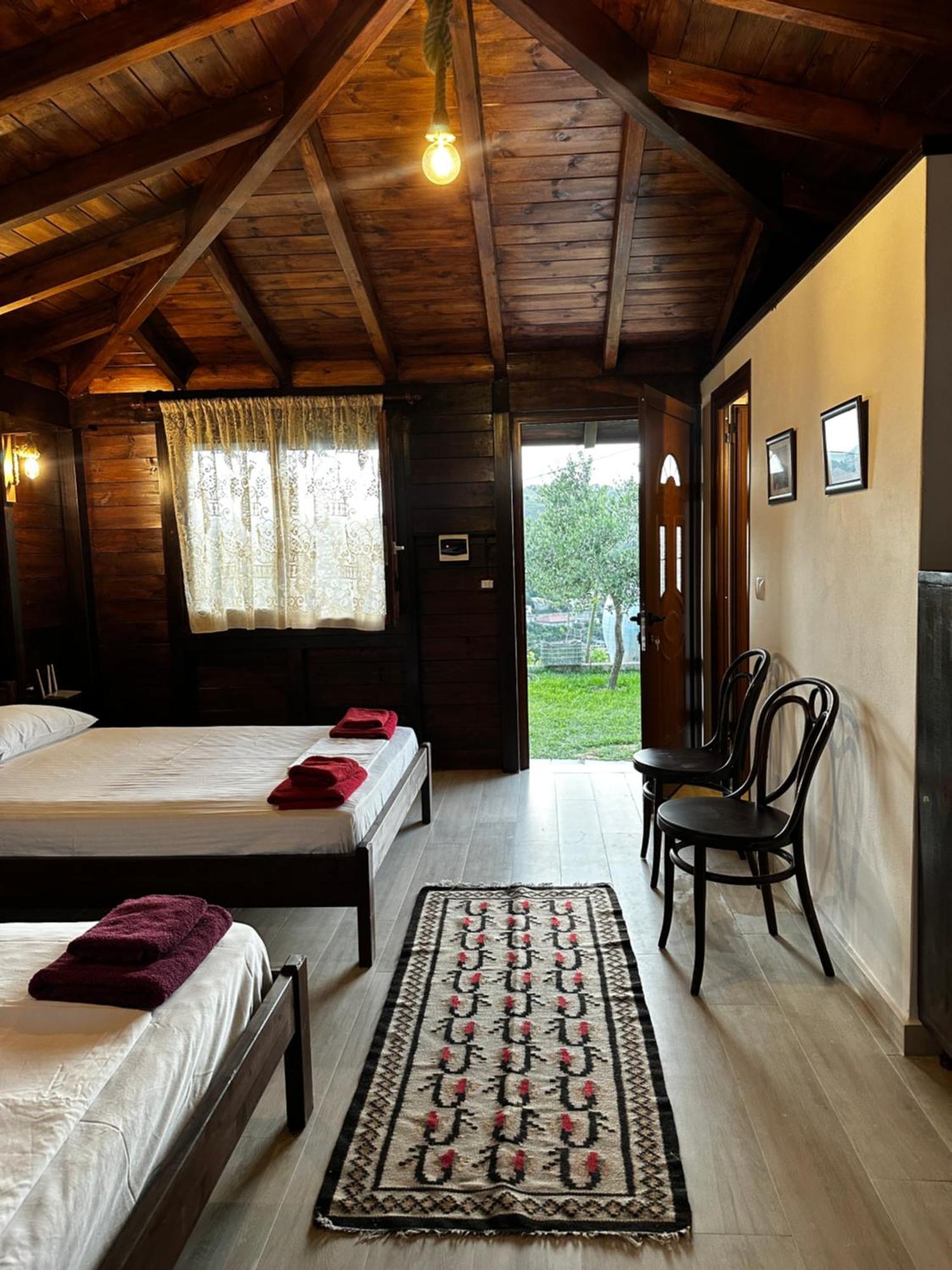 Guest House Gorani Berat Exterior foto