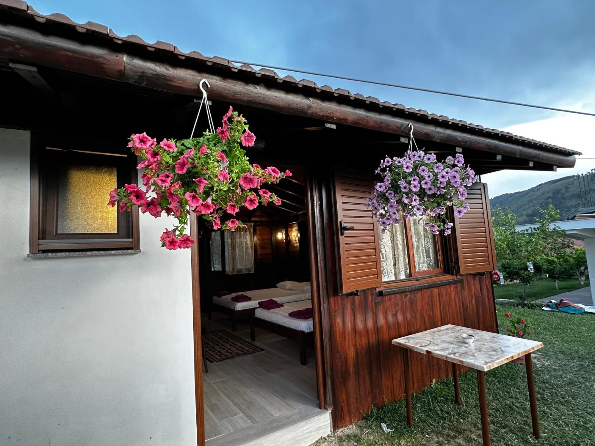 Guest House Gorani Berat Exterior foto